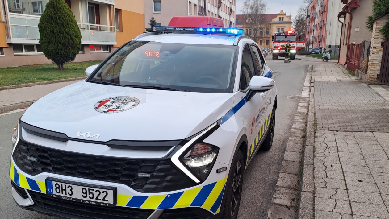 Vyteklý olej na pozemní komunikaci